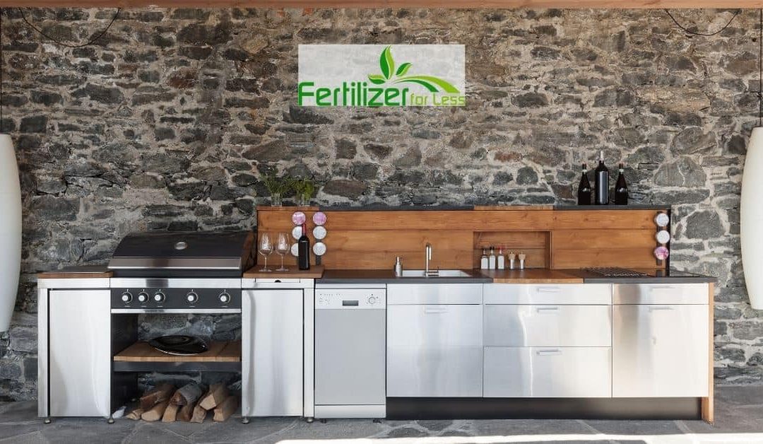 Outdoor kitchen design ideas by Fertilizer for Less.