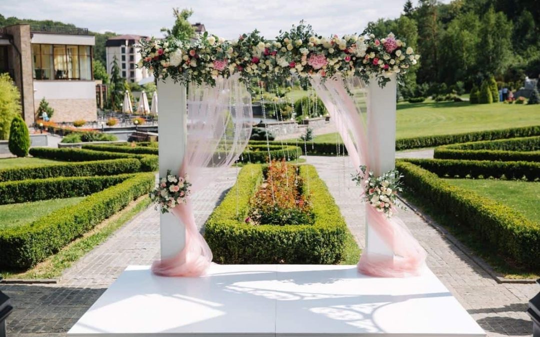 garden wedding backdrop